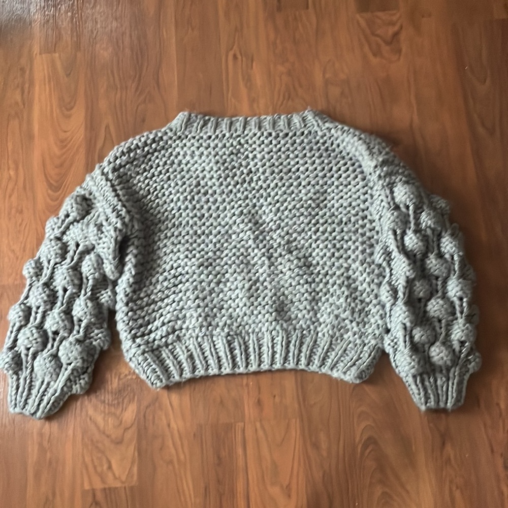 Vici Sweater - Picture 5 of 5